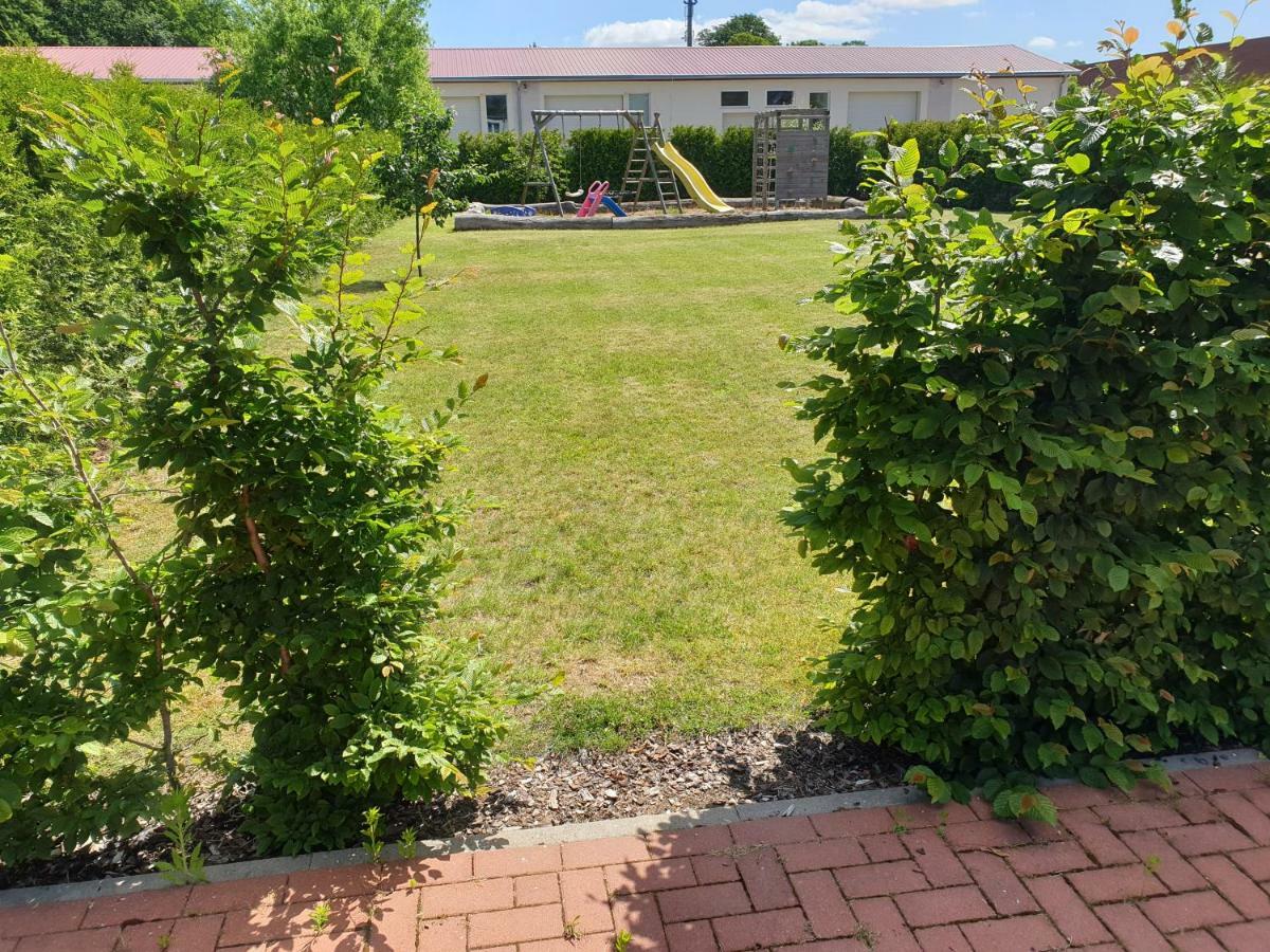 Ferienwohnung Ruegen In Samtens Exterior photo